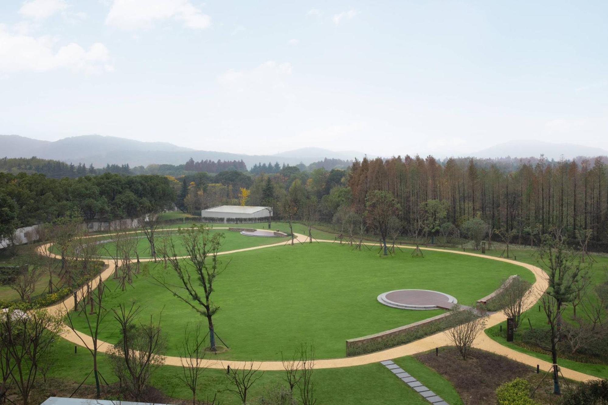 Courtyard By Marriott Wuxi Lihu Lake Exterior photo