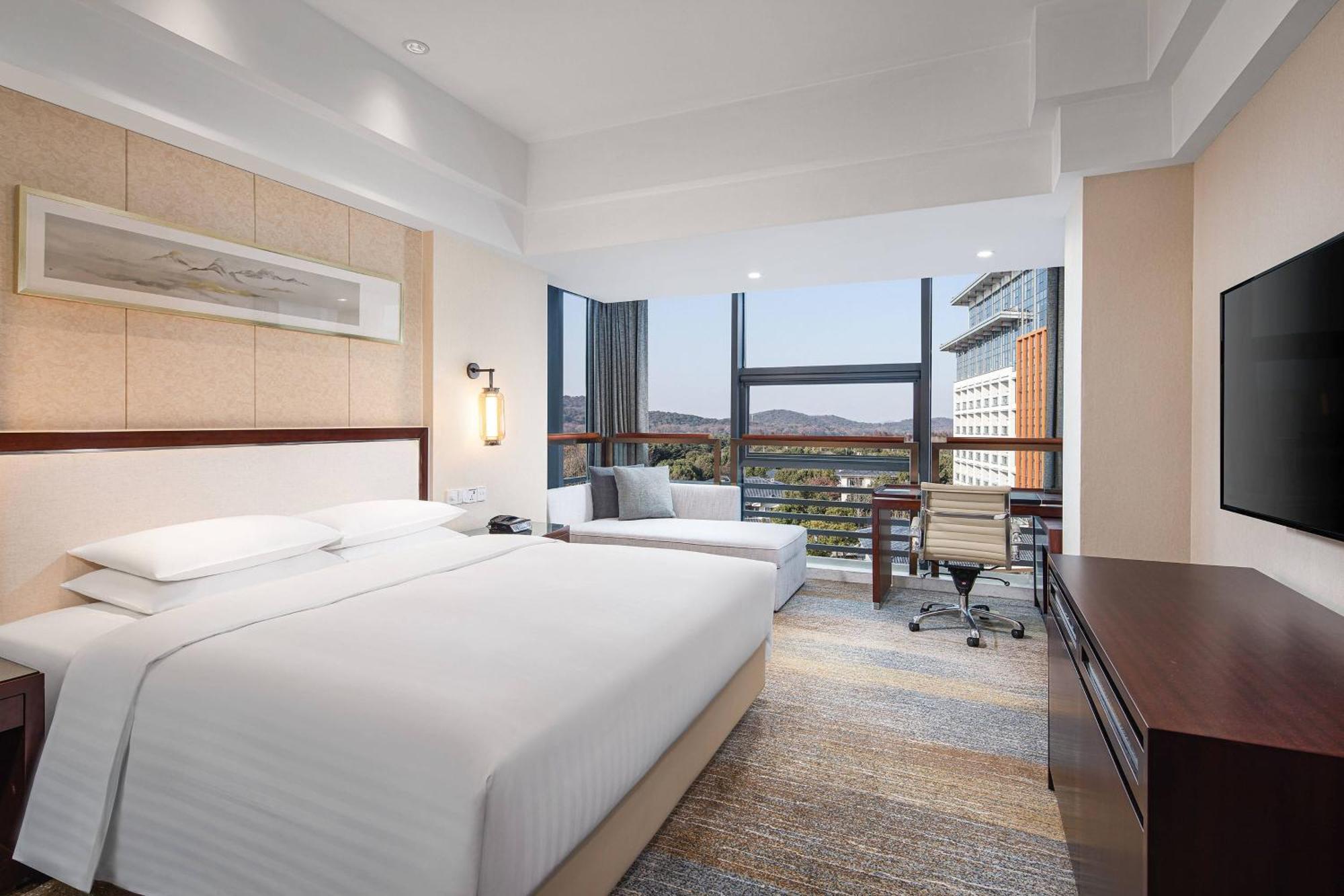 Courtyard By Marriott Wuxi Lihu Lake Exterior photo