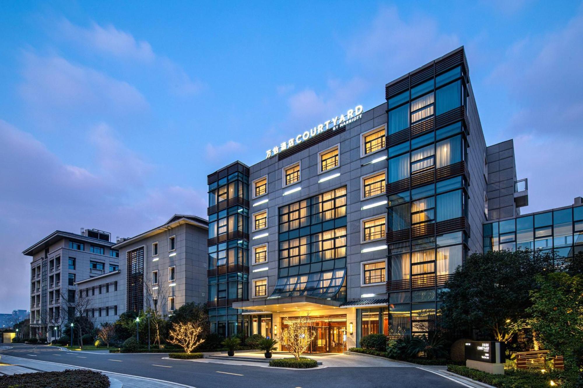 Courtyard By Marriott Wuxi Lihu Lake Exterior photo